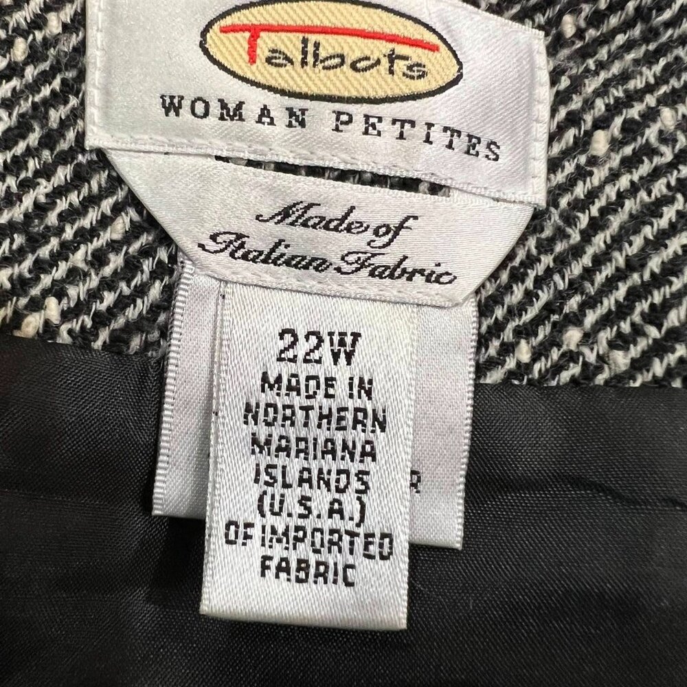 Talbots - Gray wool skirt with off-center buttons Size 22W - Picture 2 of 7